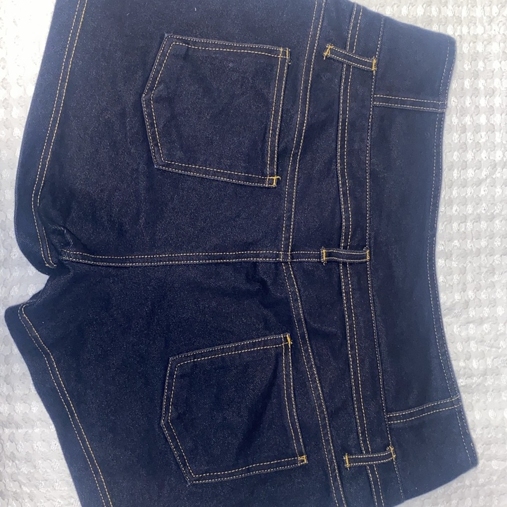 High Waisted Short - Picture 3 of 4